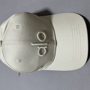 ALO YOGA OFF-DUTY CAP BRAND NEW